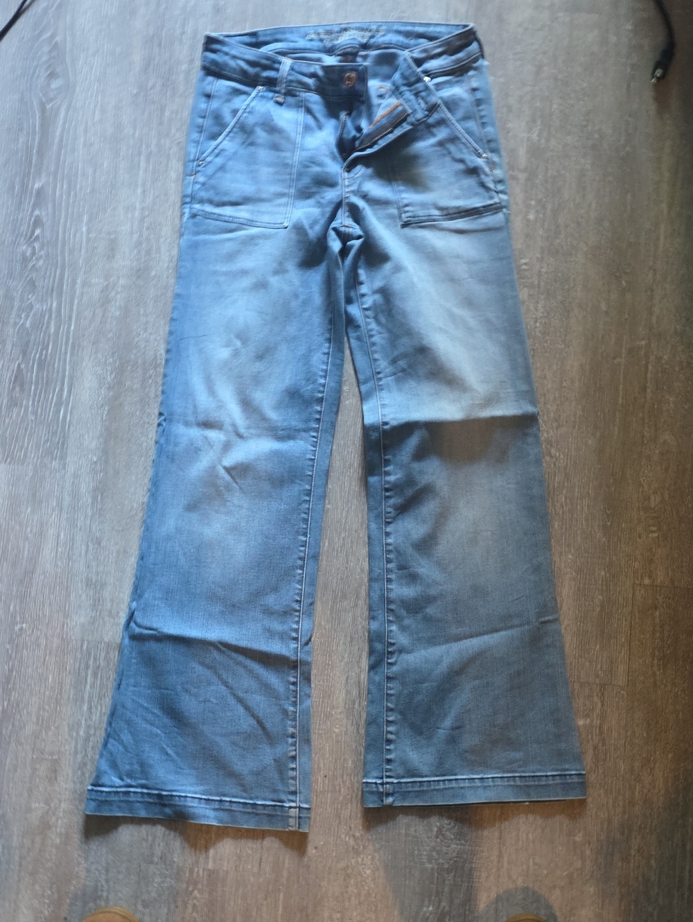 American Eagle Outfitters Light Blue Wide-Leg Jeans